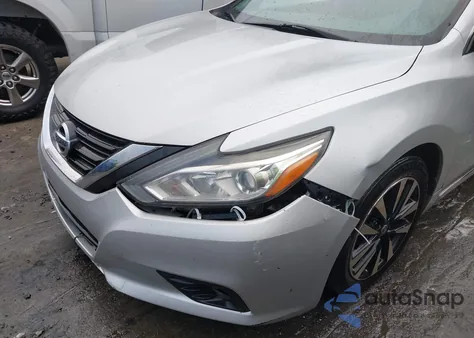 2018 Nissan Altima 2.5 Sv z USA, uszkodzony, nr VIN 1N4AL3AP7JC188191